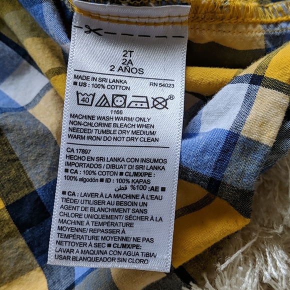 Checkered ButtonDown boys shirt 2T Good condition - Picture 5 of 5